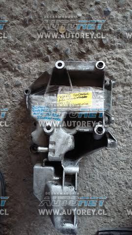 Soporte compresor aire acondicionado Ssangyong Actyon 2007 al 2012 $25.000 mas iva