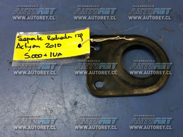 Soporte superior radiador Ssangyong Actyon 2007 al 2012 $5.000 mas iva