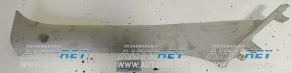 Tapiz Cubre Pilar Delantero Superior Izquierdo (NQS026) Nissan Qashqai Sense Mecánica 2019 $10.000 + IVA (Manuel)
