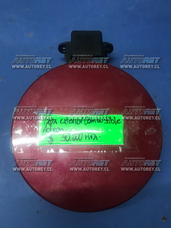 Tapa combustible exterior Ssangyong Actyon 2007 al 2012 $18.000 mas iva