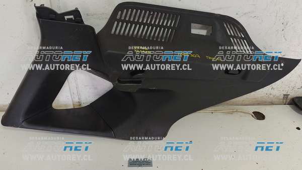 Tapiz Inferior Interior Tapabarro Trasero Izquierdo (NQS207) Nissan Qashqai Sense Mecánica 2019 $30.000 + IVA (Manuel)