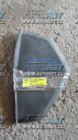 Tapa fusibles interior izquierda tablero Ssangyong Actyon 2007 al 2012 $5.000 mas iva