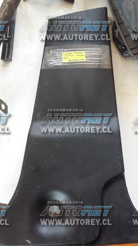 Tapiz cubre pilar central inferior derecho Ssangyong Actyon 2007 al 2012 $10.000 mas iva (2)