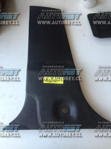 Tapiz cubre pilar central inferior izquierdo Ssangyong Actyon 2007 al 2012 $10.000 mas iva (2)