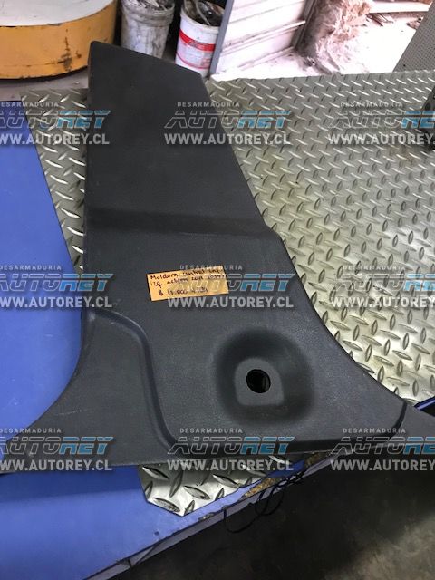 Tapiz cubre pilar central inferior izquierdo Ssangyong Actyon 2007 al 2012 $10.000 mas iva
