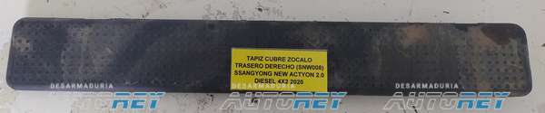Tapiz Cubre Zócalo Trasero Derecho (SNW008) SSangyong New Actyon 2.0 Diesel 4×2 2020 $5.000 + IVA
