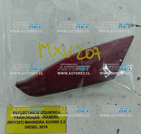 Reflectante Izquierda Parachoque Trasero (MXV207) Mahindra XUV500 2.2 Diesel 2019 $10.000 + IVA