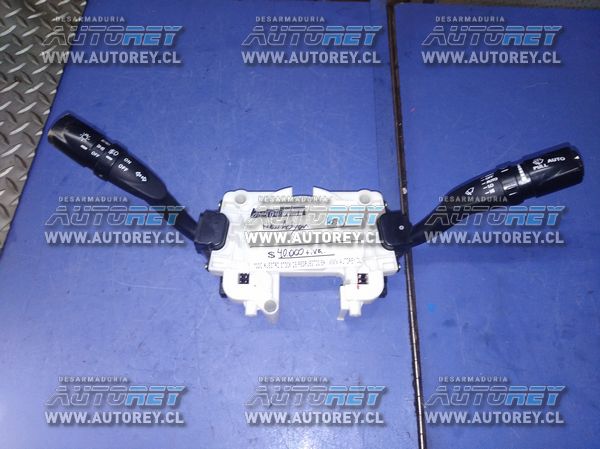 Telecomando luces limpia parabrisas Ssangyong Actyon 2007 al 2012 $40.000 mas iva