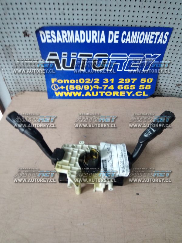 Telecomando luces limpia parabrisas Ssangyong Actyon Jeep 2007 al 2012 $40.000 mas iva