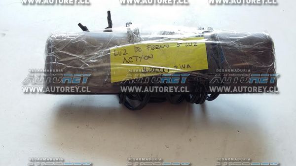 Tercera luz de freno Ssangyong Actyon 2007 al 2012 $15.000 mas iva