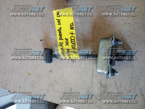 Trinquete puerta delantera derecha Ssangyong Actyon 2007 al 2012 $10.000 mas iva (4)