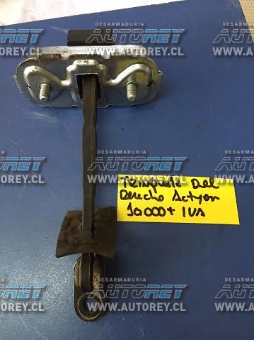 Trinquete puerta delantera derecha Ssangyong Actyon 2007 al 2012 $10.000 mas iva
