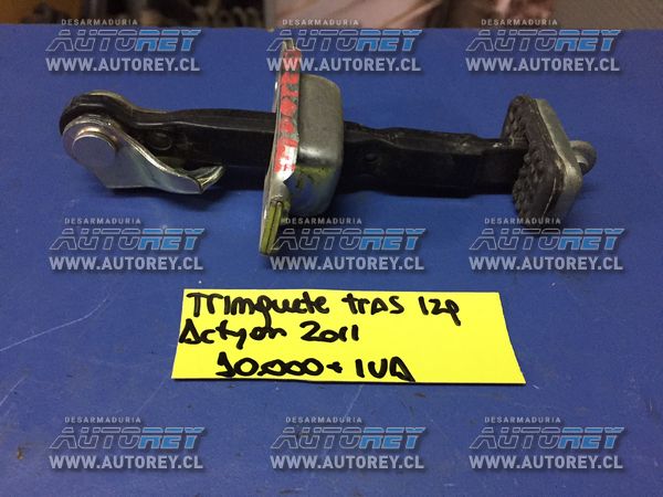 Trinquete puerta trasera izquierda Ssangyong Actyon 2007 al 2012 $10.000 mas iva (5)