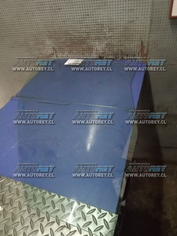 Vidrio puerta delantero izquierdo Ssangyong Actyon 2007 al 2012 $35.000 mas iva