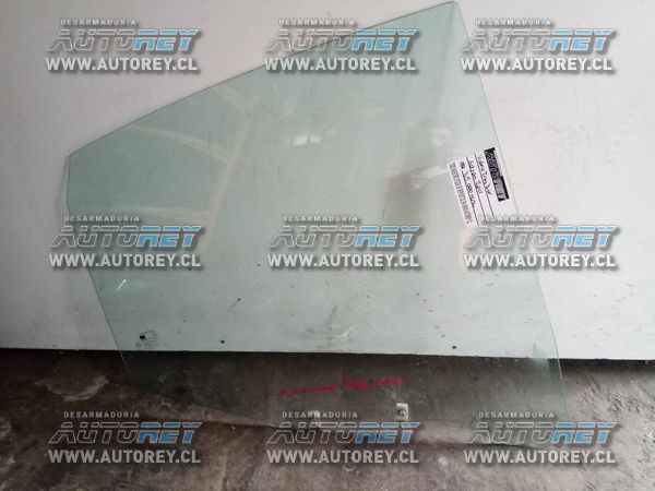 Vidrio puerta trasero derecho Ssangyong Actyon 2007 al 2012 $25.000 mas iva