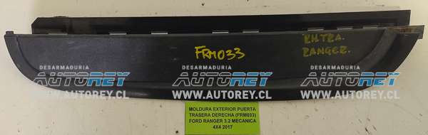 Moldura Exterior Puerta Trasera Derecha (FRM033) Ford Ranger 3.2 Mecánica 4×4 2017 $10.000 + IVA