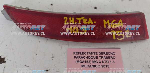 Reflectante Derecho Parachoque Trasero (MGA152) MG 3 STD 1.5 Mecánico 2015 $10.000 + IVA.jpeg