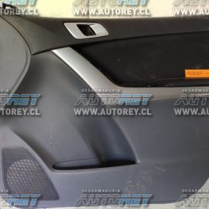 Tapiz Puerta Delantera Derecha (MBT3158) Mazda BT50 4×4 2.2 2020 $30.000 + IVA (P)