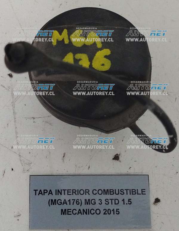 Tapa Interior Combustible (MGA176) MG 3 STD 1.5 Mecánico 2015 $10.000 + IVA.jpeg