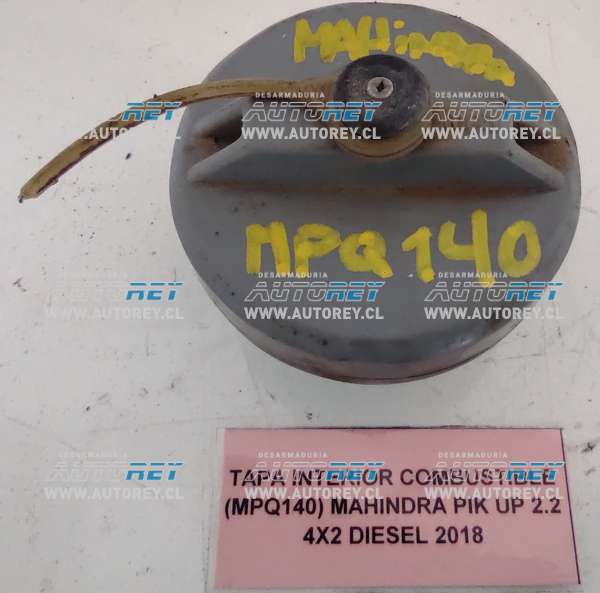 Tapa Interior Combustible (MPQ140) Mahindra Pik Up 2.2 4×2 Diesel 2018 $10.000 + IVA