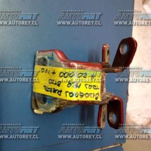 Bisagra puerta trasera izquierda Ford Ranger Tailandesa 2.5 Diesel 2007-2012 $10.000 mas iva (3)