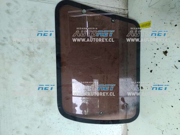 Vidrio Costado Trasero Derecho (MHS220) Mahindra New Scorpio 2.2 2014 4×2