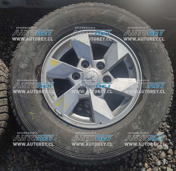 Llanta Aluminio Con Neumatico 245 70 R16 (MNL250) Mitsubishi L200 4×4 Diesel 2.4 2022