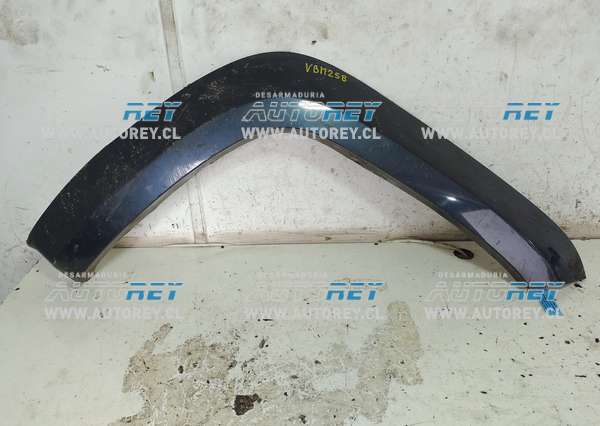 Moldura Pasa Rueda Delantera Derecha Pequeño Detalle (VBM258) Volkswagen Amarok 2.0 Biturbo MEC 4×2 2012