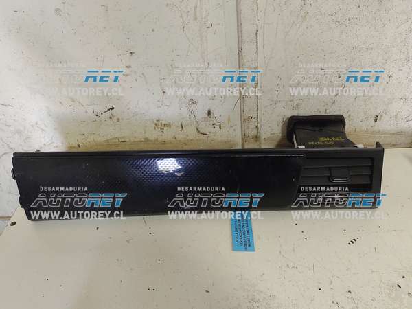 Rejilla Derecha Ventilación Tablero (SGM083) SSangyong Grand Musso 2.2 MEC 4×4 2021