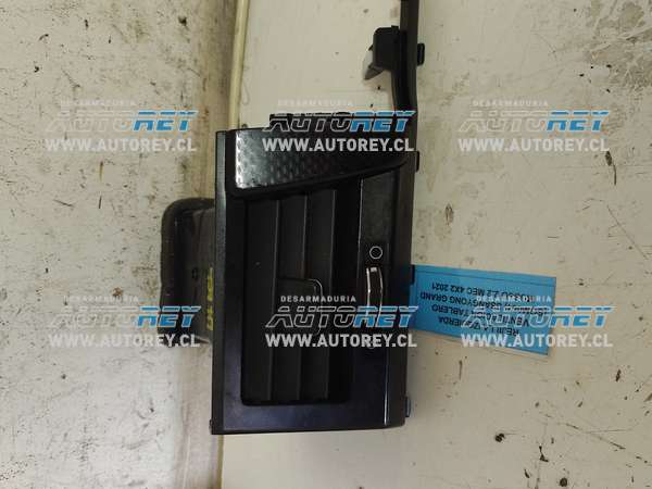 Rejilla Izquierda Ventilación Tablero (SGM084) SSangyong Grand Musso 2.2 MEC 4×4 2021