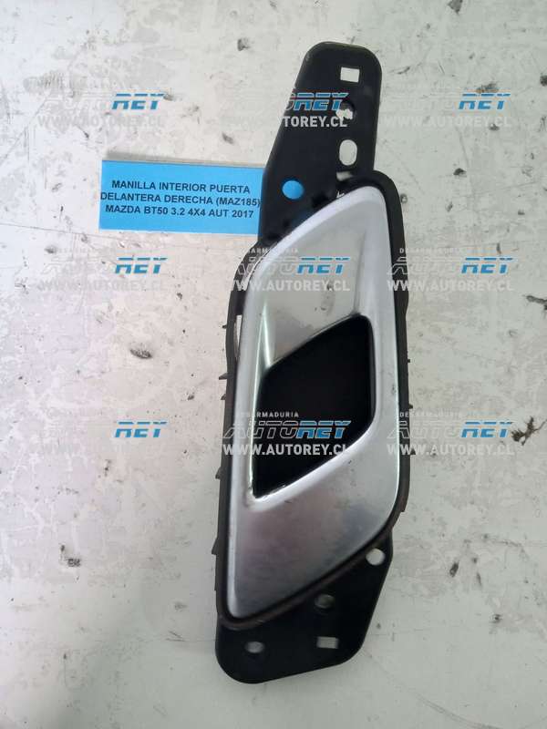 Manilla Interior Puerta Delantera Derecha (MAZ185) Mazda BT50 3.2 4×4 AUT 2017