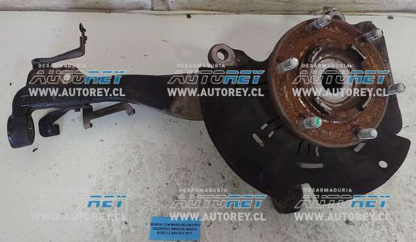 Muñón Con Masa Delantero Izquierdo (MAZ238) Mazda BT50 3.2 4×4 AUT 2017
