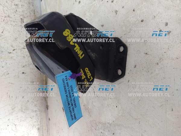 Soporte Motor Derecho (MNL188) Mitsubishi L200 4×4 Diesel 2.4 2022