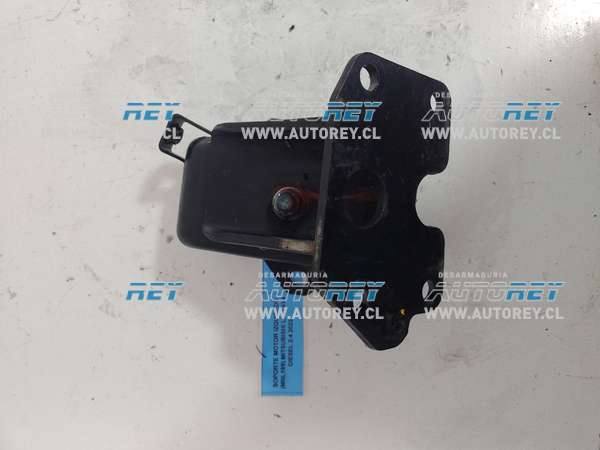 Soporte Motor Izquierdo (MNL189) Mitsubishi L200 4×4 Diesel 2.4 2022