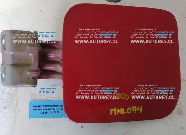 Tapa Exterior Combustible (MNL094) Mitsubishi L200 4×4 Diesel 2.4 2022