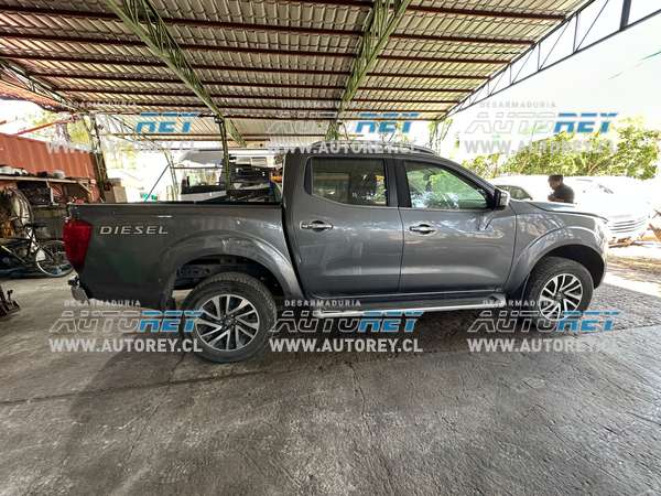 Octubre 2023 – Nissan NP300 4×4 2017 automatica andando