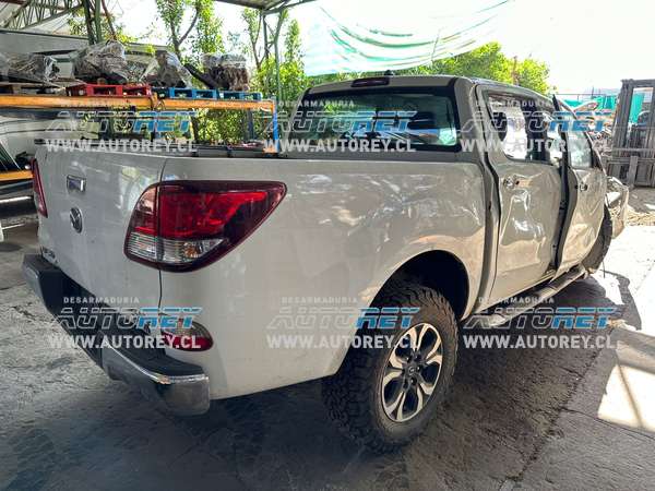 Octubre 2023 – MAZDA BT50 4X4 2.2 MECANICA 2020