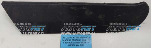 Moldura Interior Puerta Trasera Derecha (DNC153) Chevrolet New Dmax 2.5 Diesel 4×4 2021