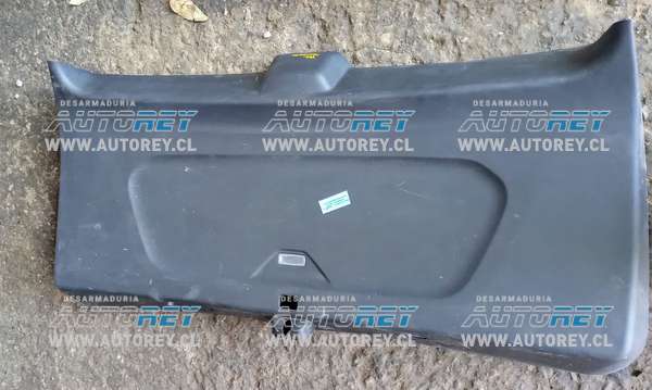 Tapiz Interior Portalon (CHT041) Chevrolet Traverse LT 3.6 4×2 AUT 2019