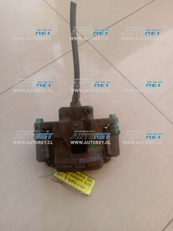 Caliper delantero derecho Nissan Terrano D22 2003