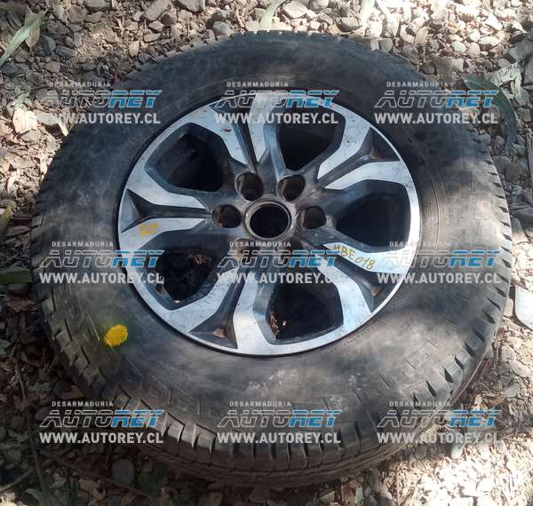 Llanta Aluminio Detalle Con Neumático 265 65 R17 (MBE018) Mazda BT50 3.2 AUT Diésel 4×4 2019