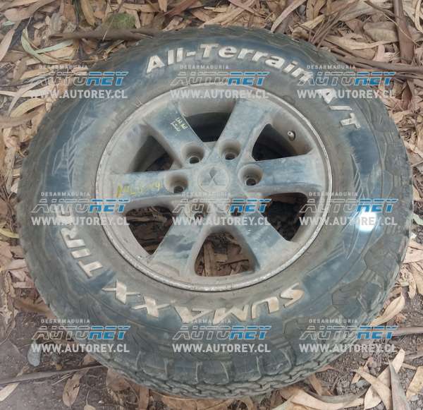 Llanta Aluminio Detalle Con Neumático 255 70 R16 (MLJ014) Mitsubishi L200 2.5 4×4 2015