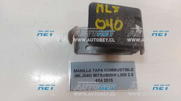 Manilla Tapa Combustible (MLJ040) Mitsubishi L200 2.5 4×4 2015
