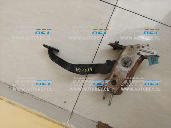 Pedal Embrague (NTS064) Nissan Terrano 2.5 2012 Mexicana