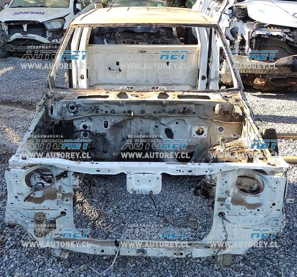 Frontal,_Techo_y_Pilares_(NTA036)_Nissan_Terrano_Mex_Diesel_2.5_4x2_2013_$580.000_+_IVA_(Manuel)_(OK)_1
