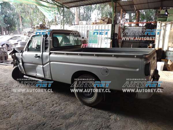 Abril 2023 – Mahindra pik up 4×2 cabina simple Diesel 2.2